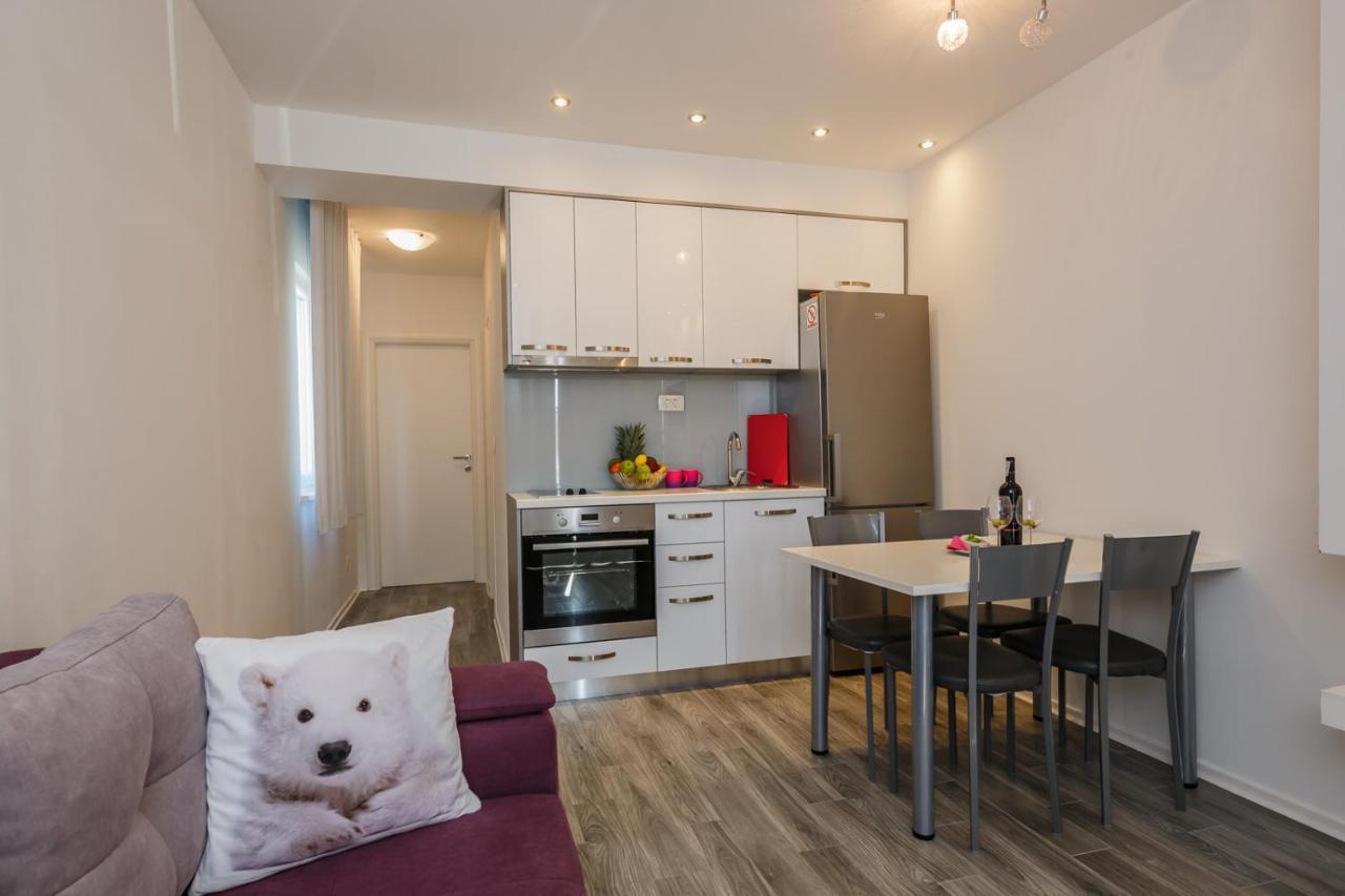 Lovely Apartments Kaštela Екстериор снимка