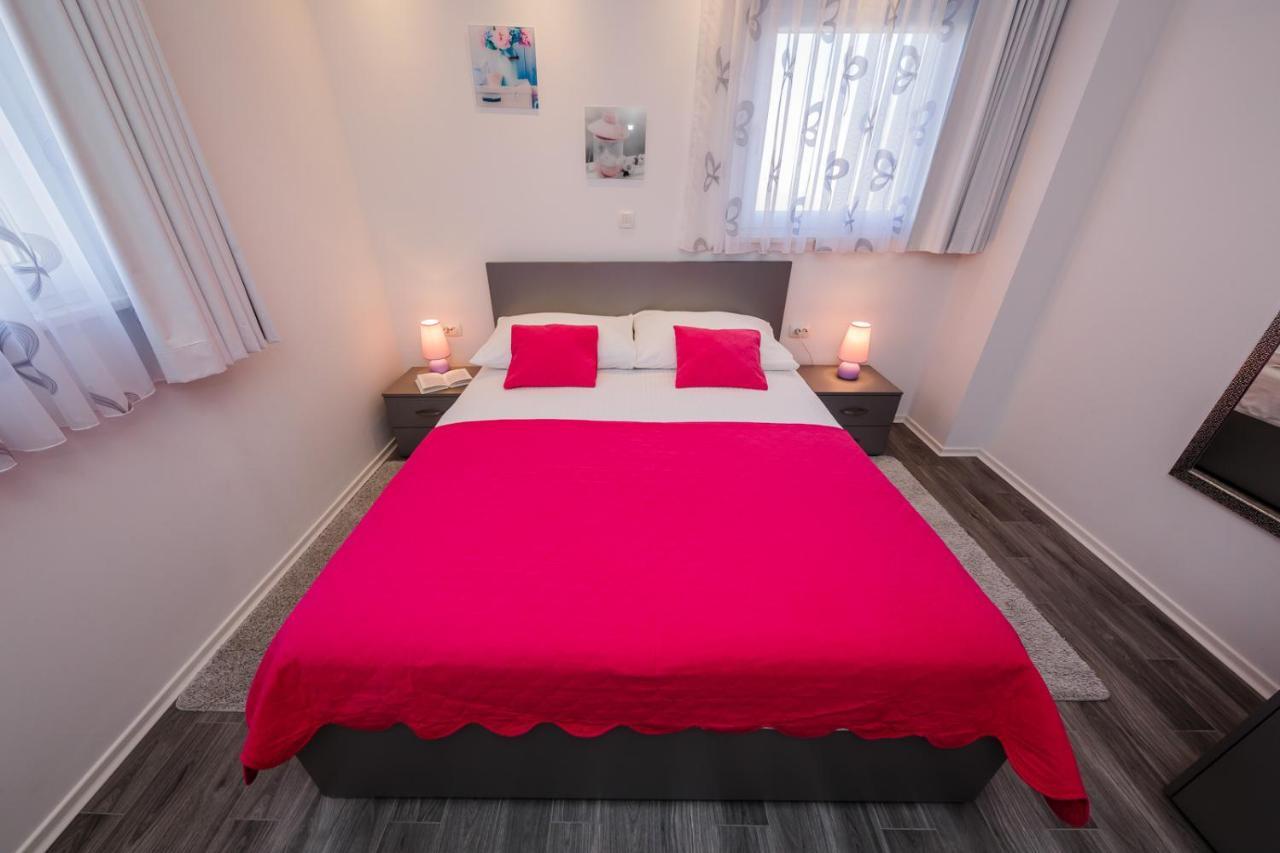 Lovely Apartments Kaštela Екстериор снимка