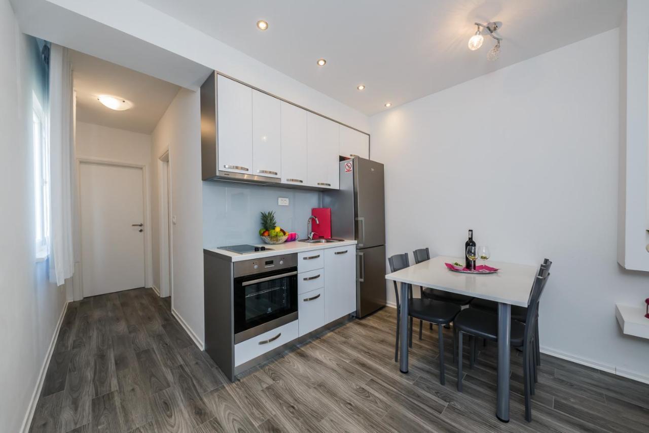 Lovely Apartments Kaštela Екстериор снимка